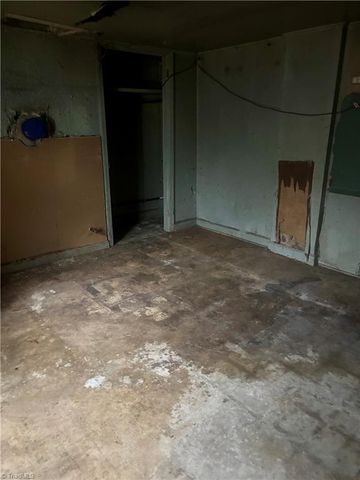 718 Prince Williams Street, Reidsville, NC 27320