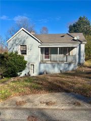 718 Prince Williams Street, Reidsville, NC 27320
