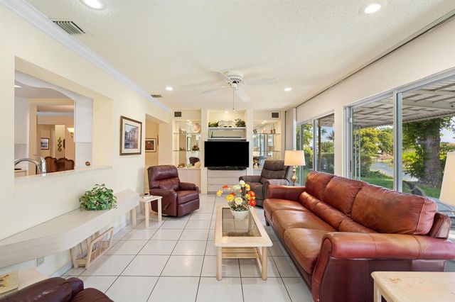 4915 NW 51st Avenue NW, Tamarac, FL 33319