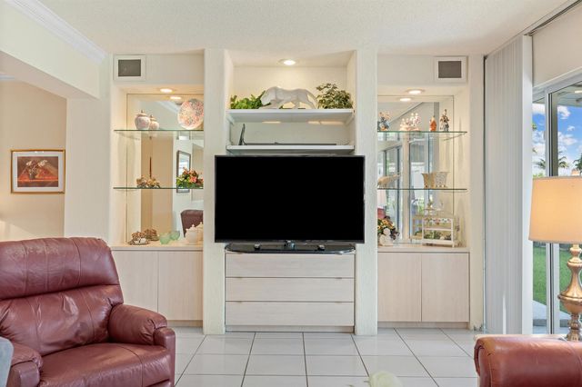 4915 NW 51st Avenue NW, Tamarac, FL 33319