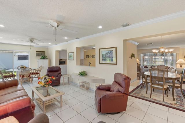 4915 NW 51st Avenue NW, Tamarac, FL 33319