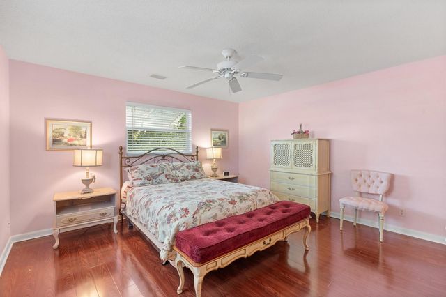 4915 NW 51st Avenue NW, Tamarac, FL 33319