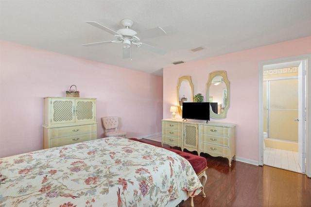 4915 NW 51st Avenue NW, Tamarac, FL 33319