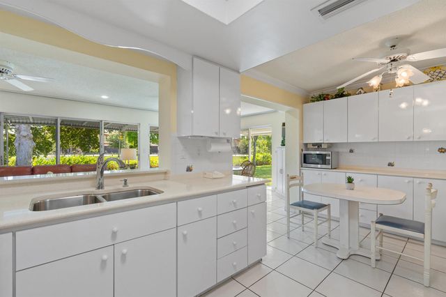 4915 NW 51st Avenue NW, Tamarac, FL 33319