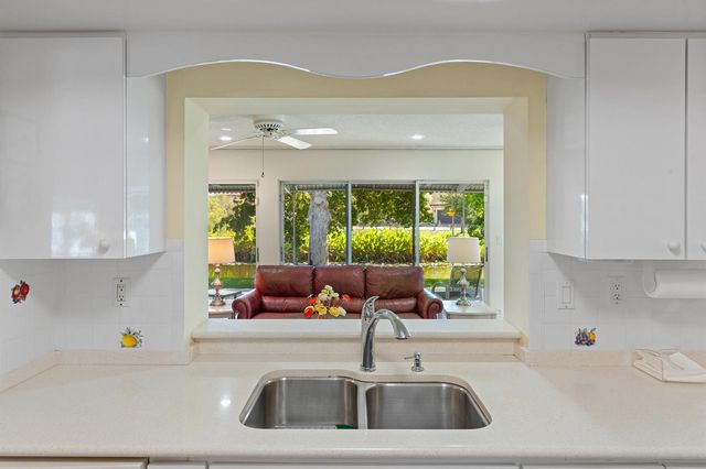 4915 NW 51st Avenue NW, Tamarac, FL 33319