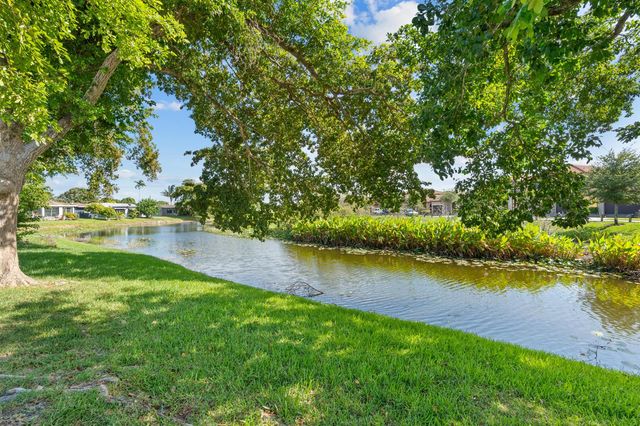 4915 NW 51st Avenue NW, Tamarac, FL 33319