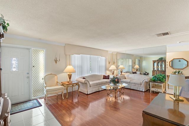 4915 NW 51st Avenue NW, Tamarac, FL 33319