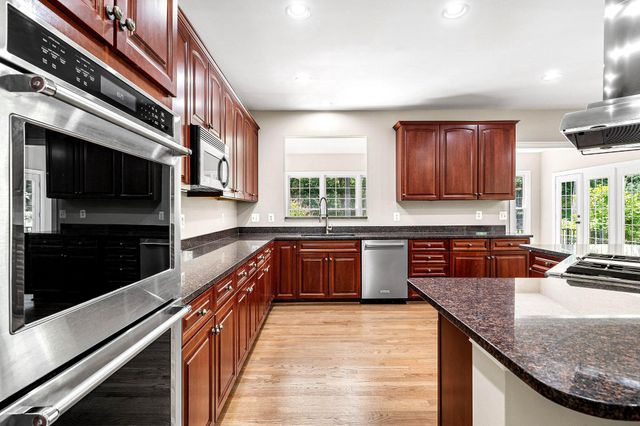 15280 RIDING CLUB DR, Haymarket, VA 20169