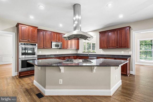 15280 RIDING CLUB DR, Haymarket, VA 20169