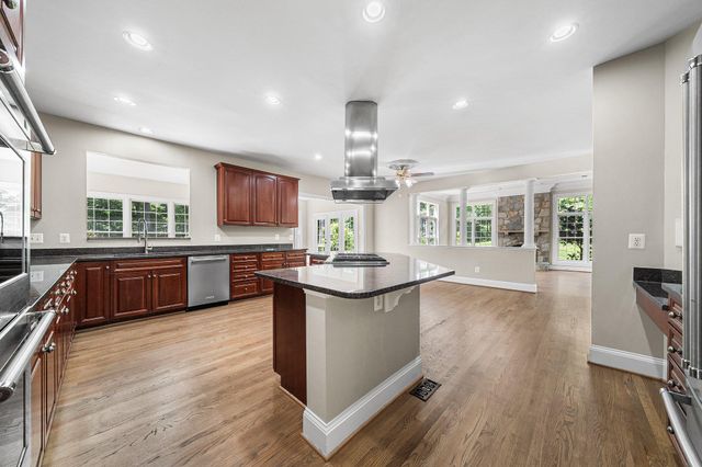 15280 RIDING CLUB DR, Haymarket, VA 20169