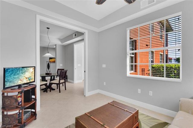 6413 Legacy CIR 1602, Naples, FL 34113