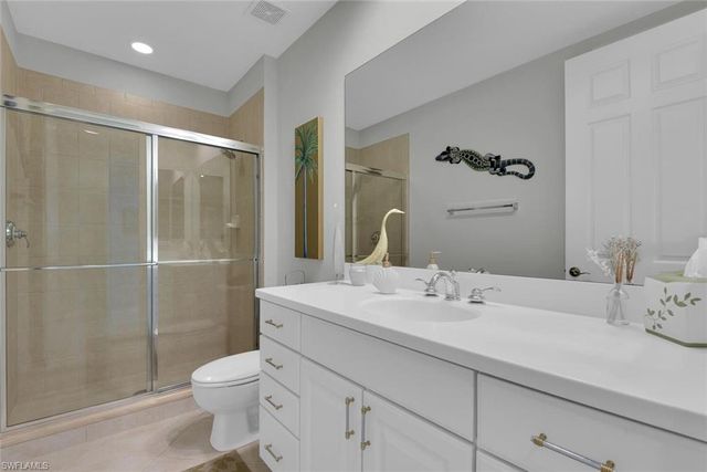 6413 Legacy CIR 1602, Naples, FL 34113