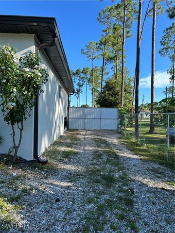 3743 16th AVE SE, Naples, FL 34117