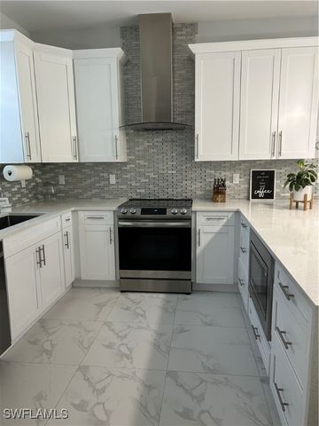 3743 16th AVE SE, Naples, FL 34117
