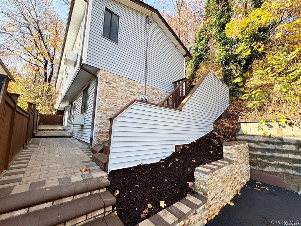101 Firwood Road, Port Washington, NY 11050 — photo 2