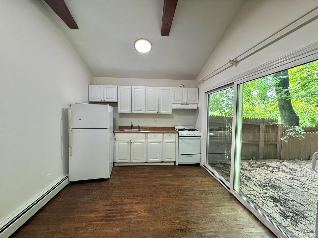 101 Firwood Road, Port Washington, NY 11050 — photo 4