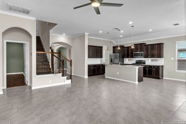 10423 Monicas Creek, Schertz, TX 78154
