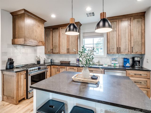 45 Ramble Along Road, Carlton Landing, OK 74432