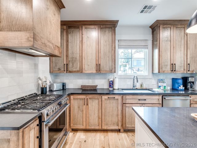 45 Ramble Along Road, Carlton Landing, OK 74432