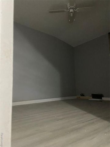 15720 Southfield Road, Detroit, MI 48223