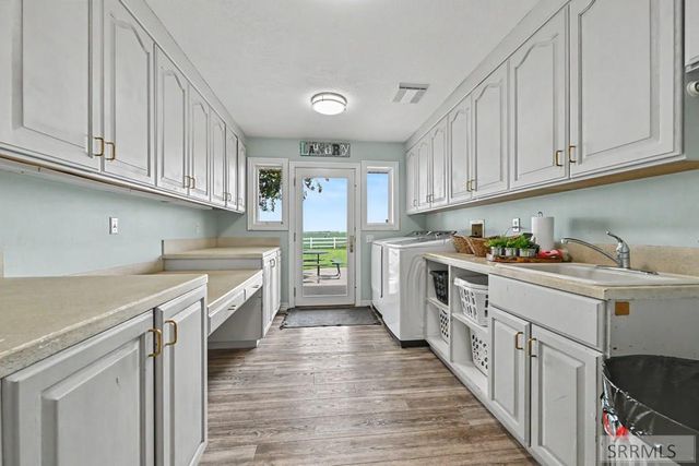2868 W 97th S, Idaho Falls, ID 83402