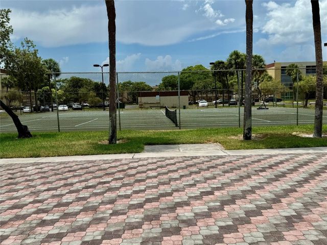 3161 NW 47 105, Lauderhill, FL 33319