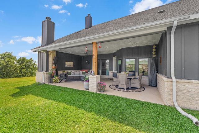 1059 Sweeney Way, Weatherford, TX 76087