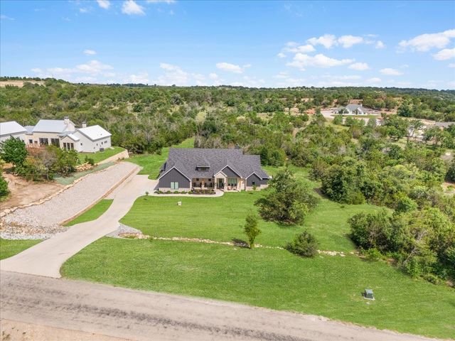 1059 Sweeney Way, Weatherford, TX 76087