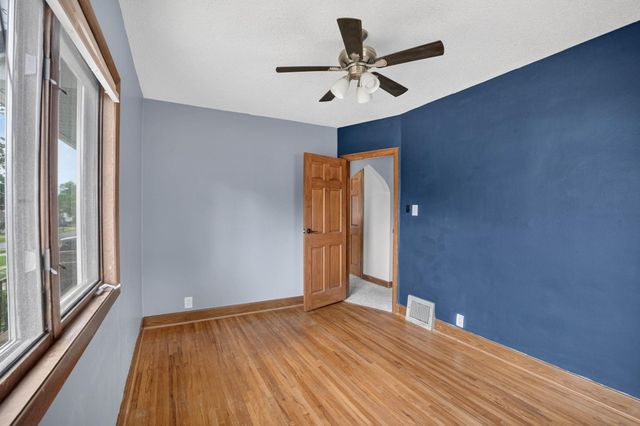 1219 Hammond Avenue, Waterloo, IA 50702