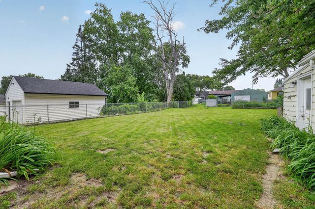 1219 Hammond Avenue, Waterloo, IA 50702