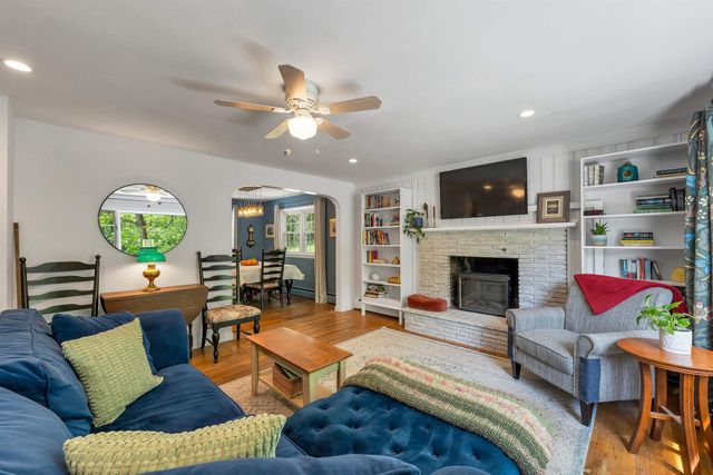 14 Squamscott Road, Stratham, NH 03885