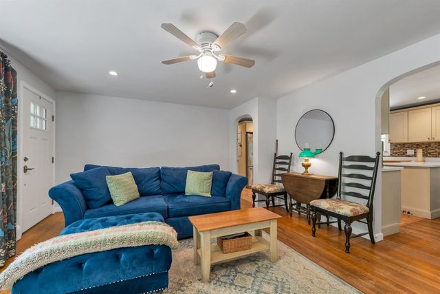 14 Squamscott Road, Stratham, NH 03885