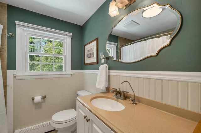 14 Squamscott Road, Stratham, NH 03885