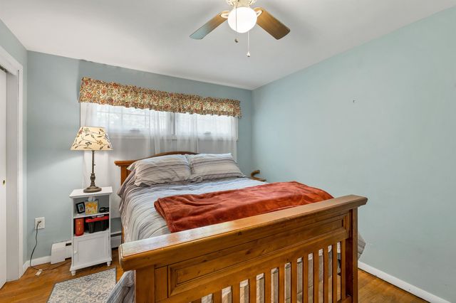 14 Squamscott Road, Stratham, NH 03885