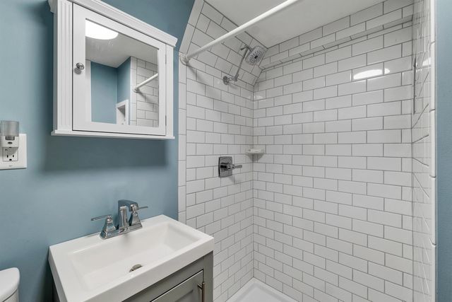 14 Squamscott Road, Stratham, NH 03885