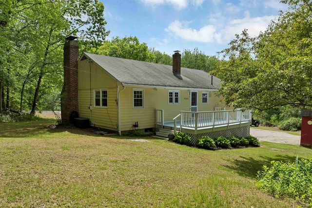 14 Squamscott Road, Stratham, NH 03885