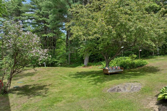 14 Squamscott Road, Stratham, NH 03885