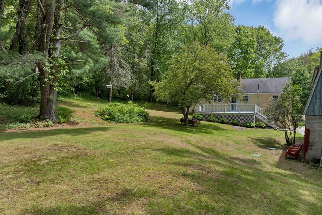 14 Squamscott Road, Stratham, NH 03885