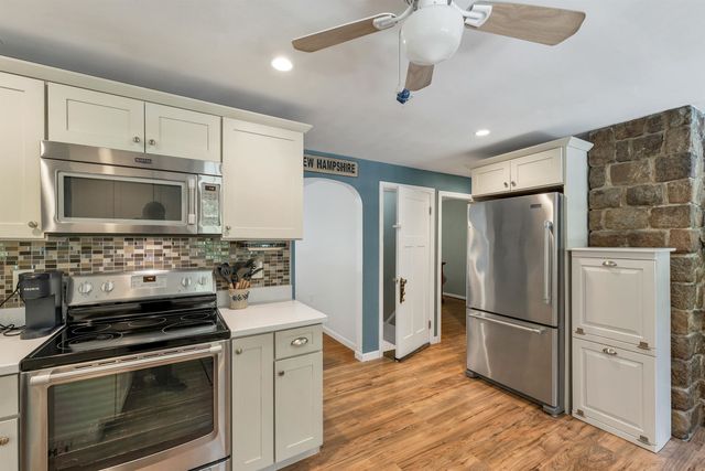 14 Squamscott Road, Stratham, NH 03885