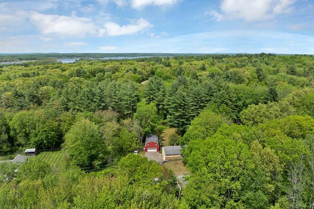 14 Squamscott Road, Stratham, NH 03885