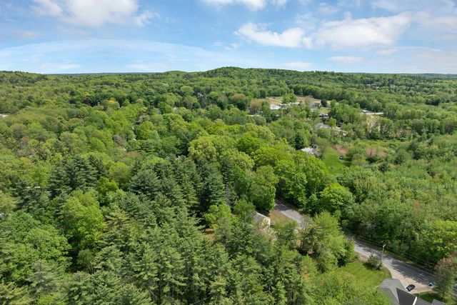 14 Squamscott Road, Stratham, NH 03885