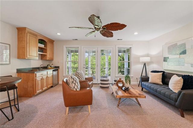 6109 Walkers Ferry LN, Suffolk, VA 23435
