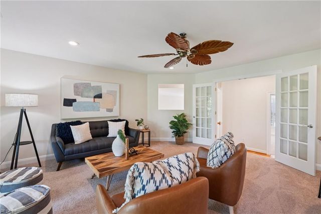 6109 Walkers Ferry LN, Suffolk, VA 23435