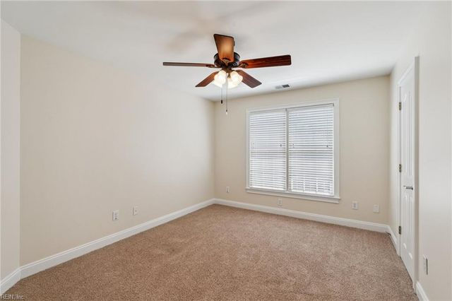 6109 Walkers Ferry LN, Suffolk, VA 23435