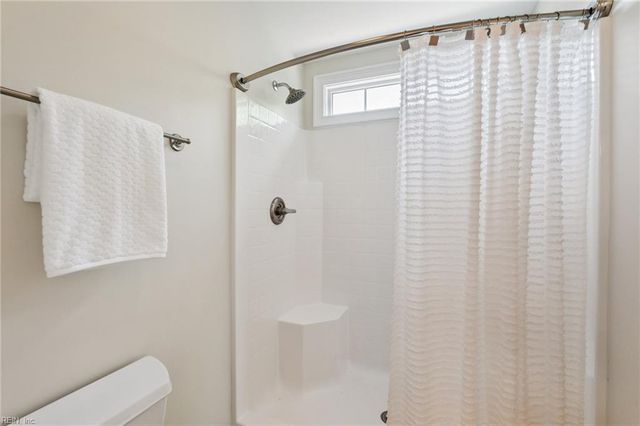 6109 Walkers Ferry LN, Suffolk, VA 23435