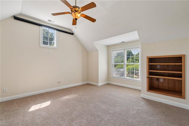 6109 Walkers Ferry LN, Suffolk, VA 23435