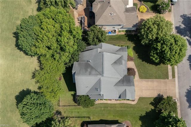 6109 Walkers Ferry LN, Suffolk, VA 23435