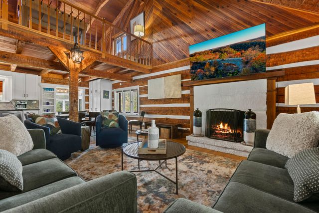 296 Manor House Road, Campton, KY 41301