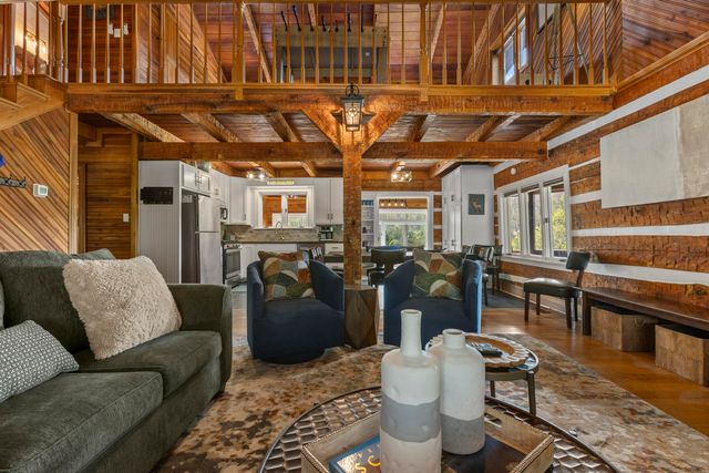 296 Manor House Road, Campton, KY 41301