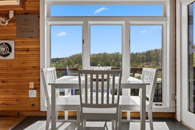 296 Manor House Road, Campton, KY 41301
